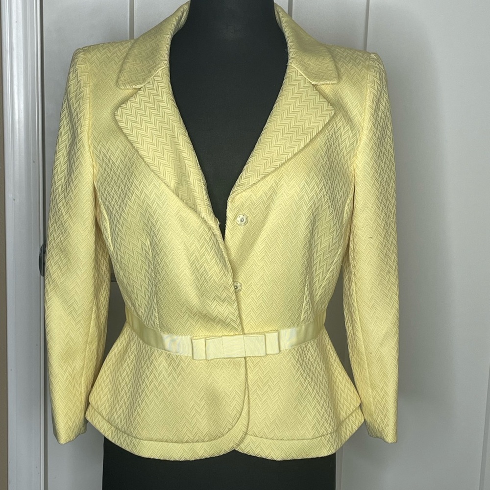 Tahari Light Yellow Skirt Suit | Size 8